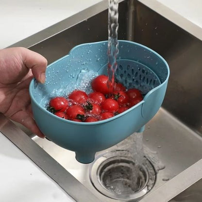 passoire bleu avec tomates