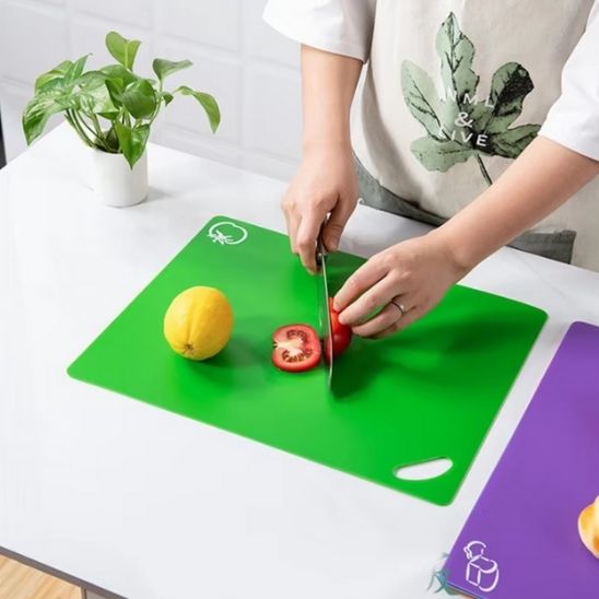 planche a decouper vert tomate